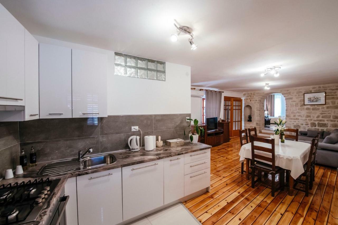 Appartement Heart Of Town à Zadar Extérieur photo