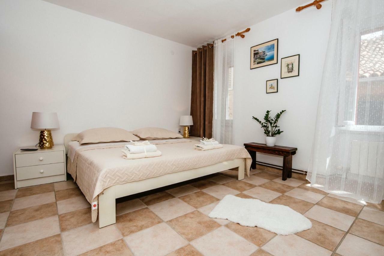 Appartement Heart Of Town à Zadar Extérieur photo